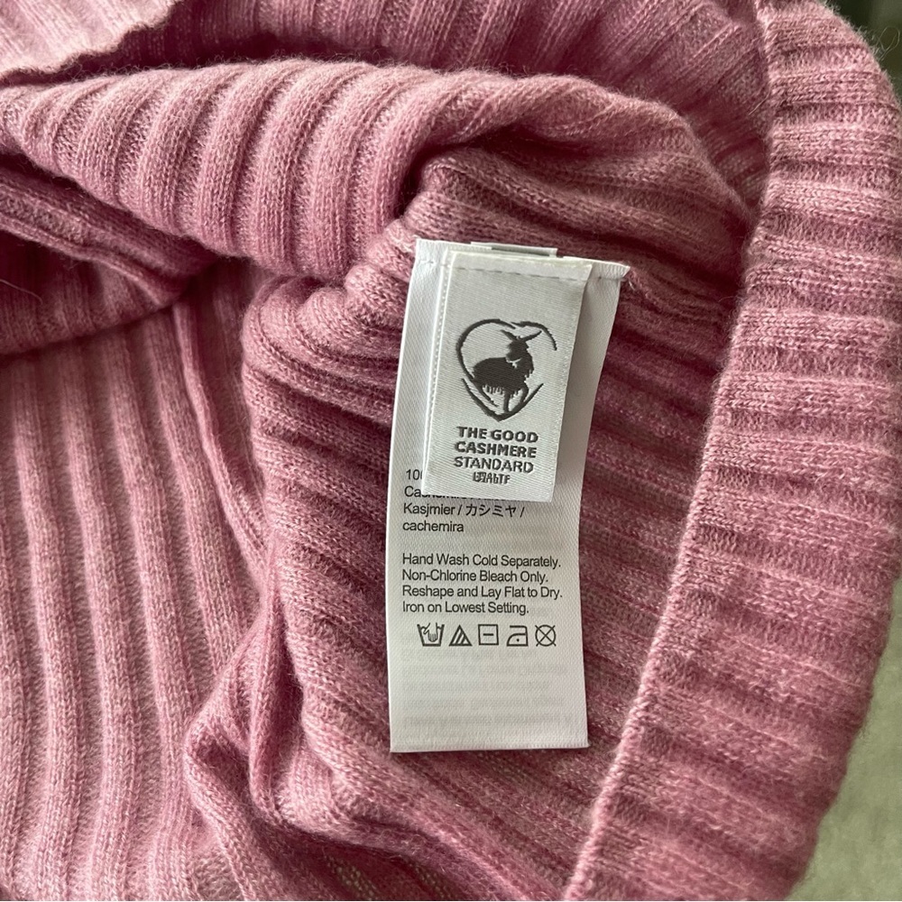 J. Crew WOMEN'S SMALL Featherweight Pink Cashmere‎ Slim Fit Sweater Quite Luxury - Picture 7 of 8
